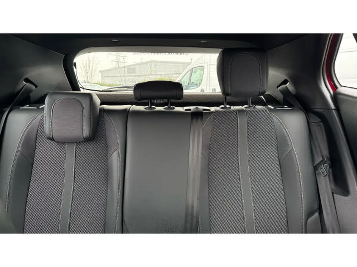 2024-peugeot-2008-suv-e-gt-136ps-50kwh-big-14