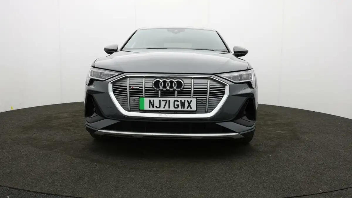 2021-audi-e-tron-55e-s-line-sportback-big-46