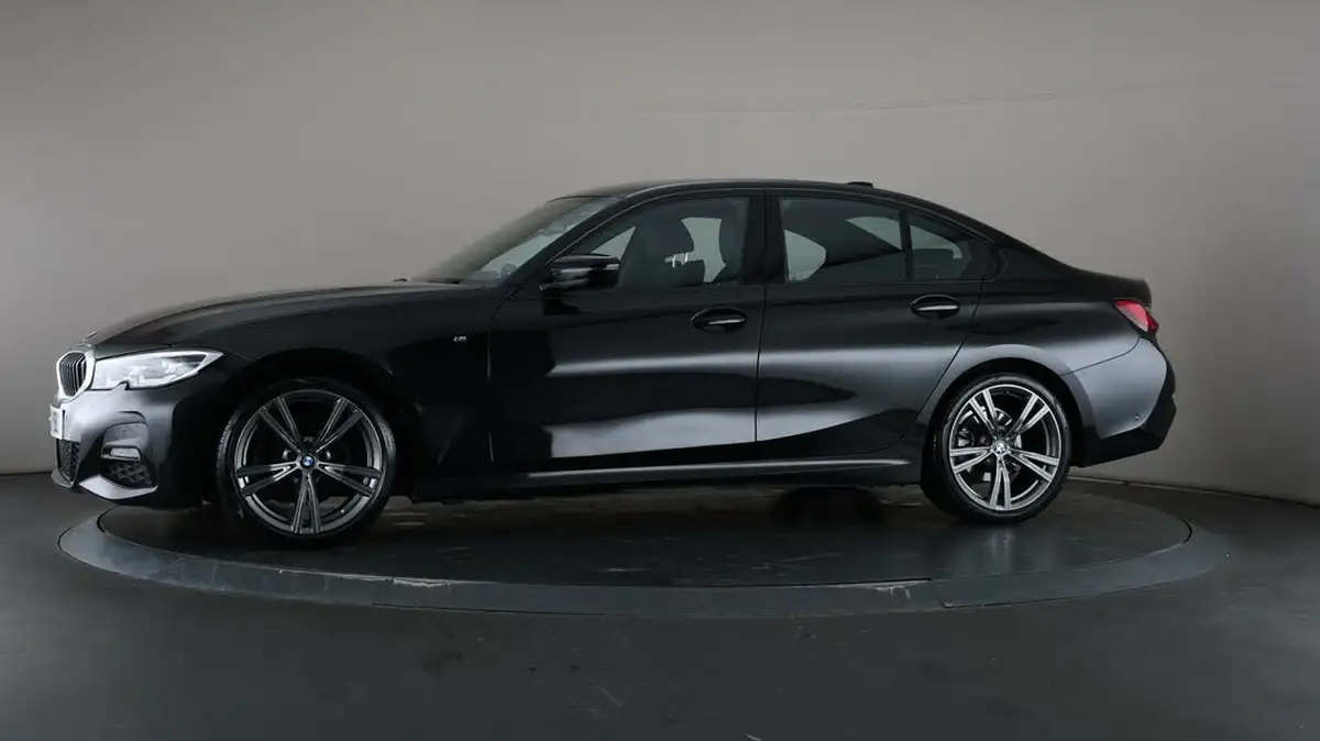 2021-bmw-3-series-20td-320d-m-sport-mht-saloon-4d-big-32