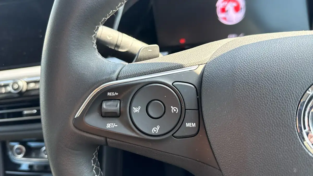 2022-vauxhall-grandland-12-gs-line-auto-big-22