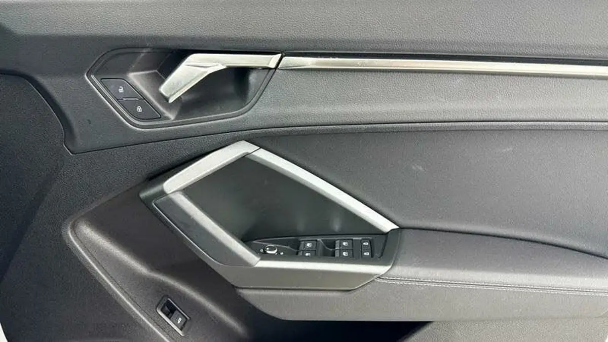 2024-audi-q3-20-35-tdi-s-line-station-wagon-big-18