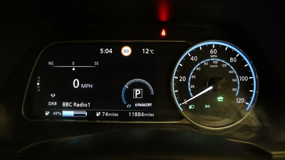 2021-nissan-leaf-e-tekna-big-9