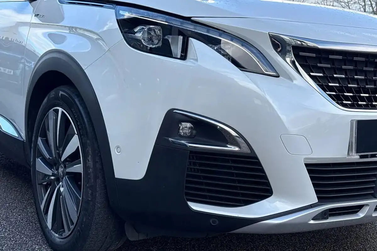2020-peugeot-3008-suv-16-puretech-gt-300bhp-4x4-hybrid4-e-eat8-big-16