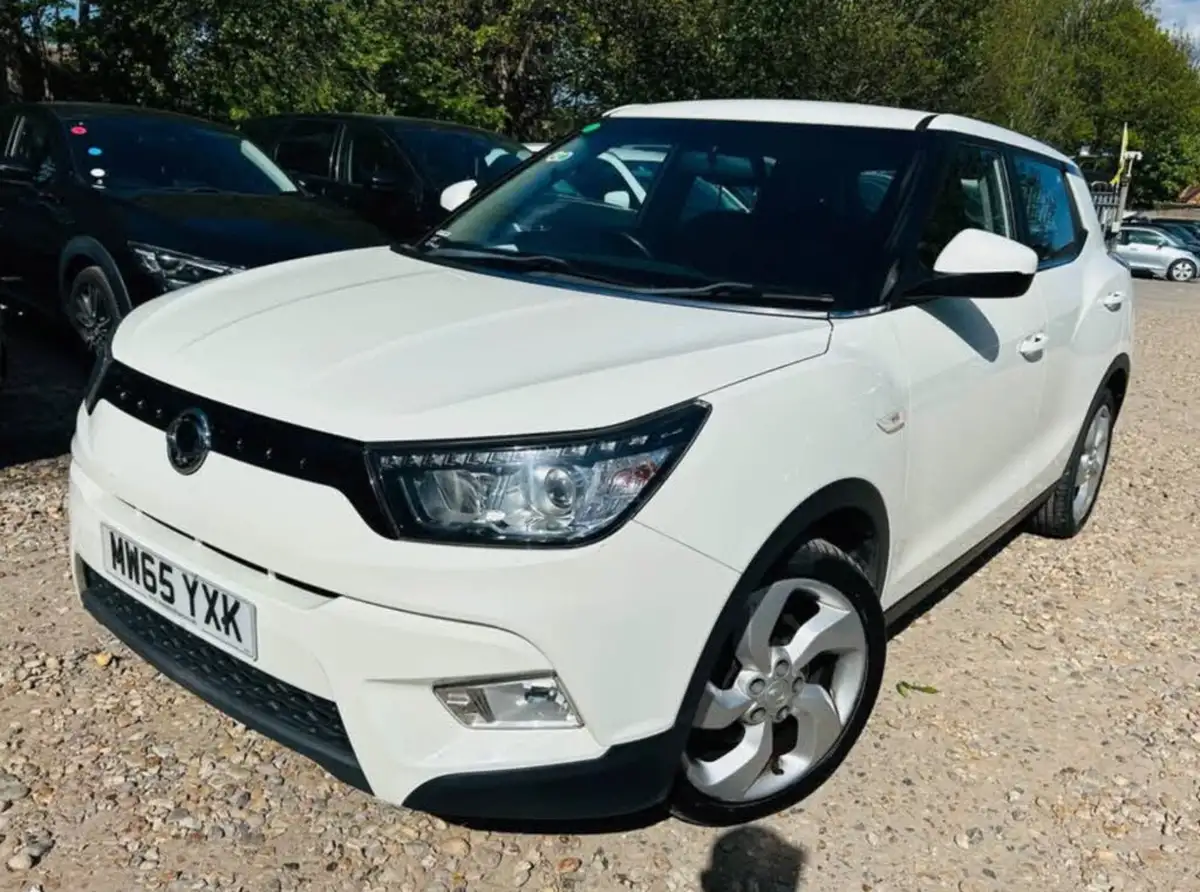 2015-kgm-ssangyong-tivoli-16td-ex-big-2
