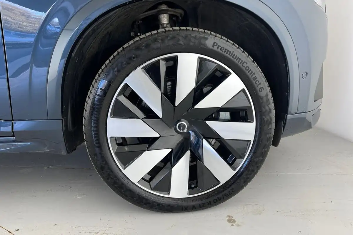 2024-volvo-xc90-20-t8-plus-big-4