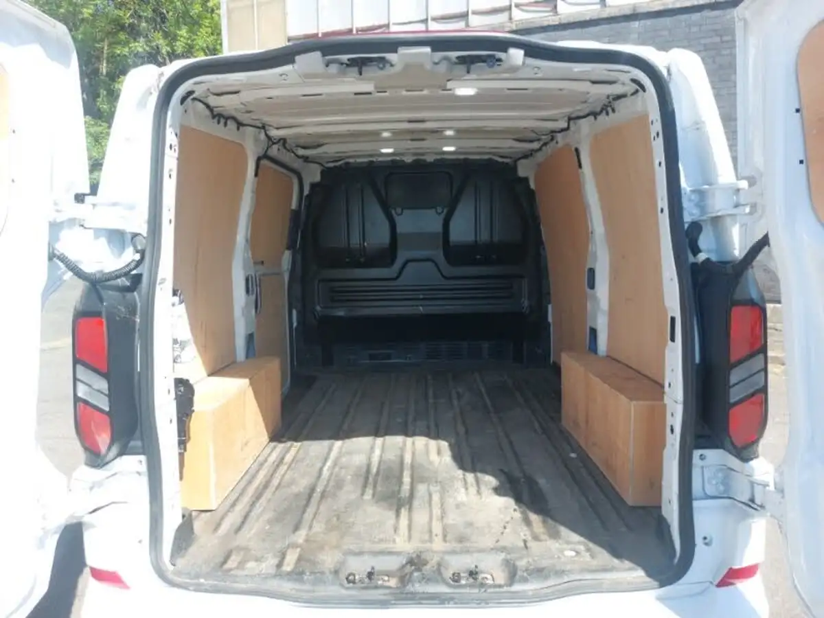 2024-ford-transit-custom-20tdci-280-l1h1-limited-136pseu6e-panel-van-1996cc-big-7