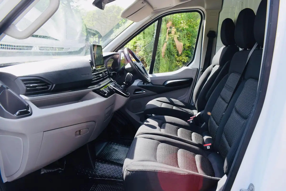 2021-maxus-deliver-9-20tdi-l3h2-lux-big-15