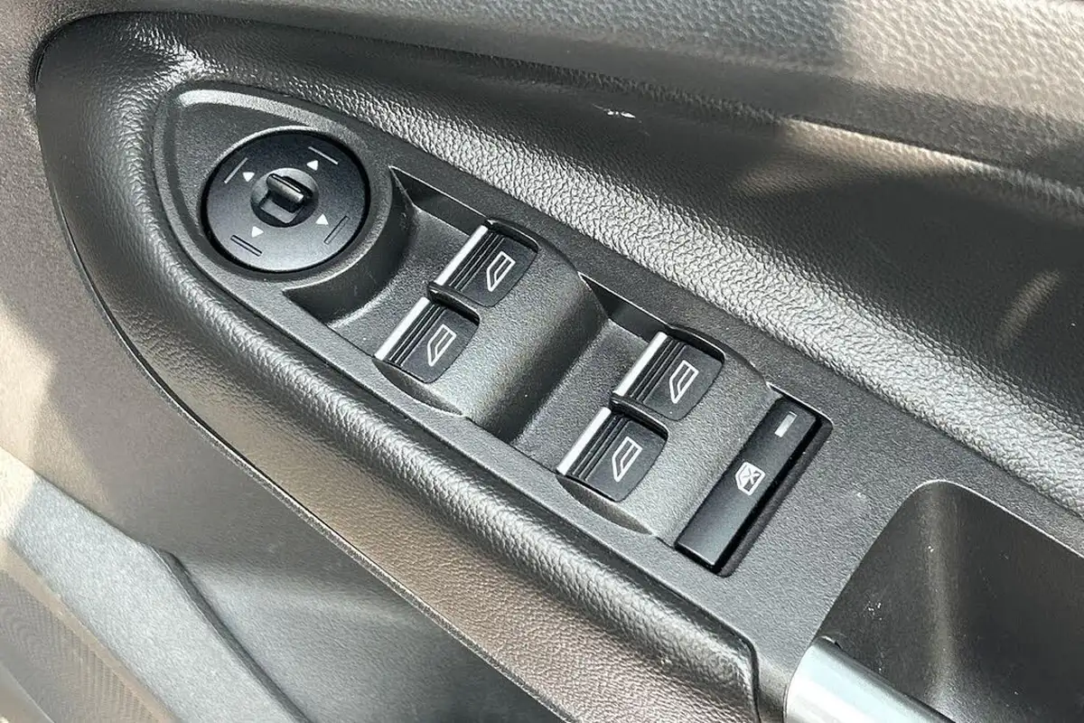 2015-ford-kuga-20tdci-titanium-150ps-big-17