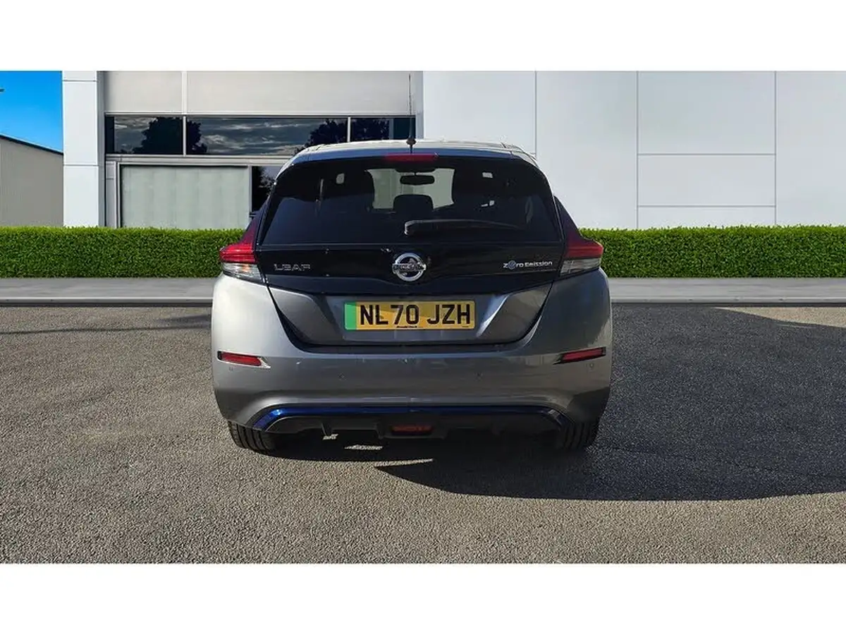 2020-nissan-leaf-e-n-connecta-big-5