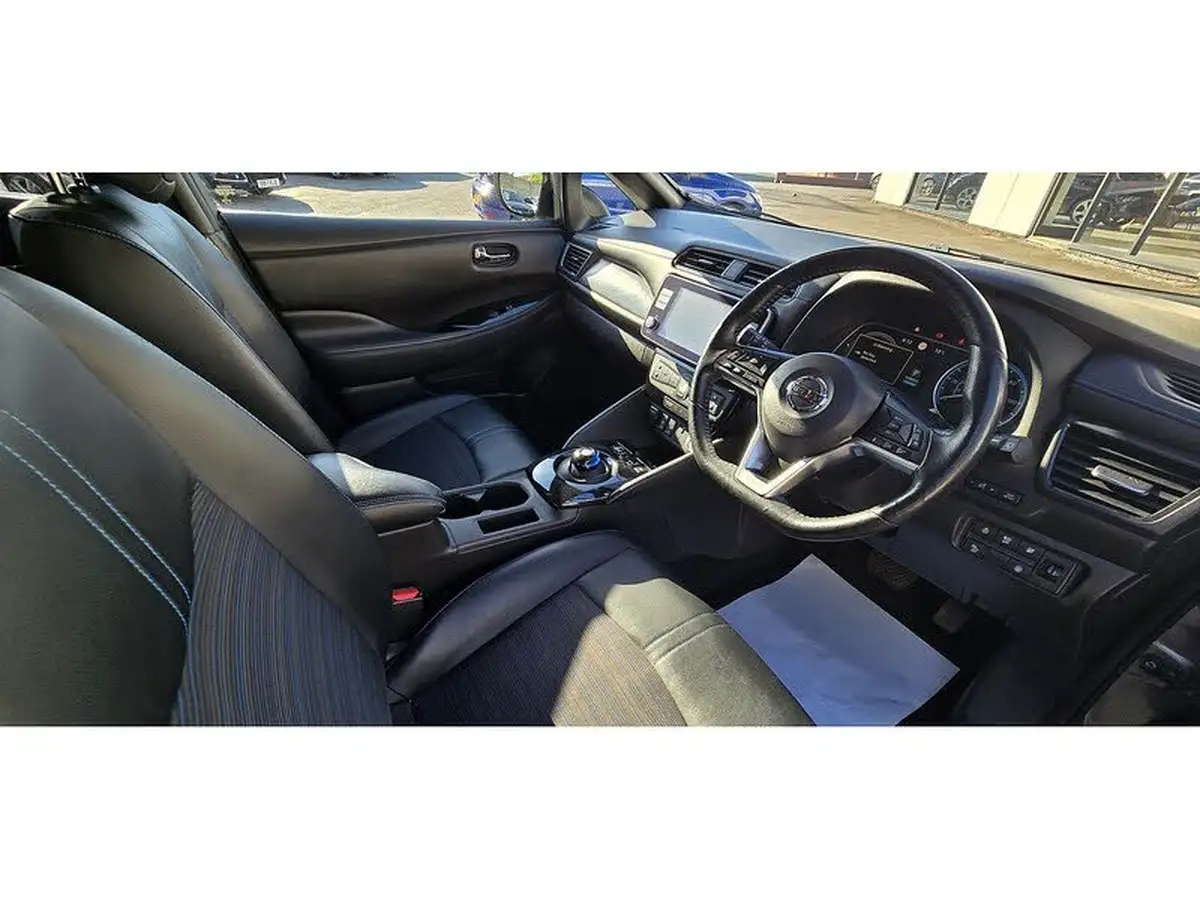 2020-nissan-leaf-e-n-connecta-big-9