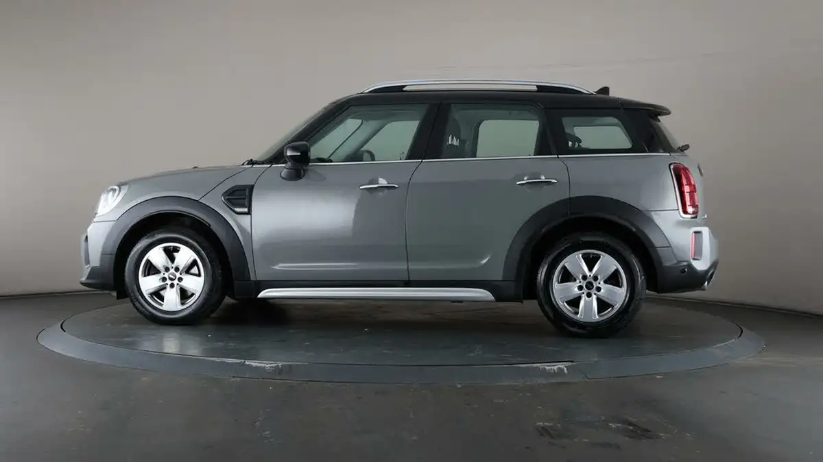 2021-mini-countryman-15-cooper-classic-big-33