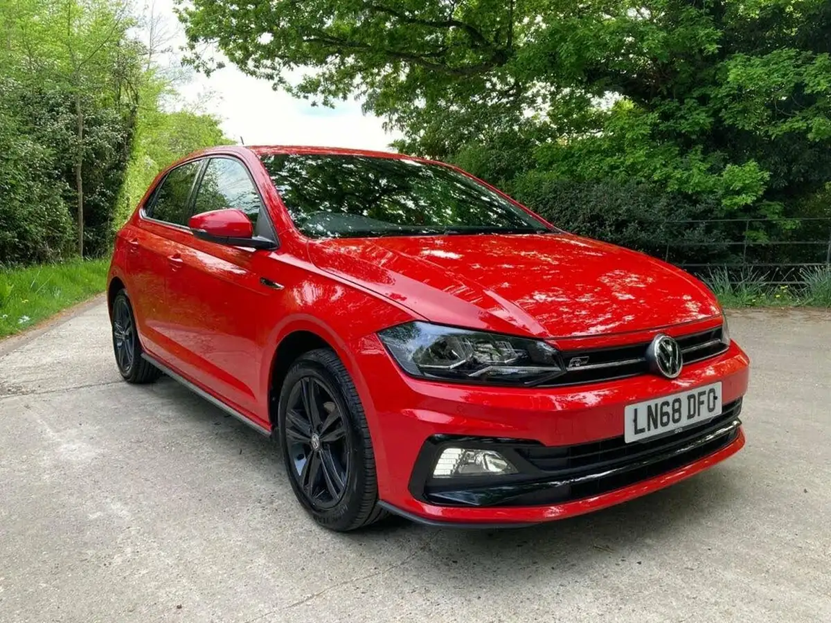 2018-volkswagen-polo-10-tsi-r-line-95ps-5d-big-1