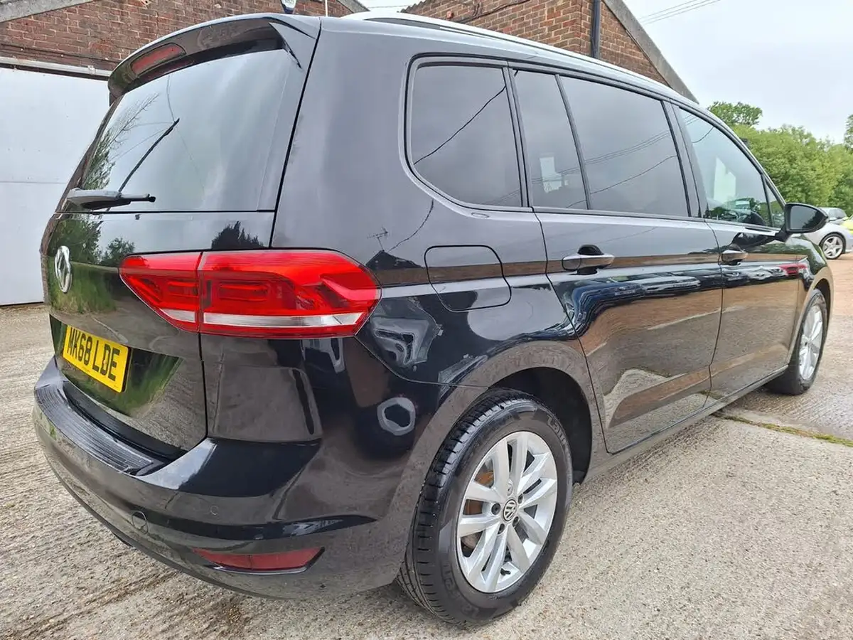 2018-volkswagen-touran-16tdi-se-family-big-7