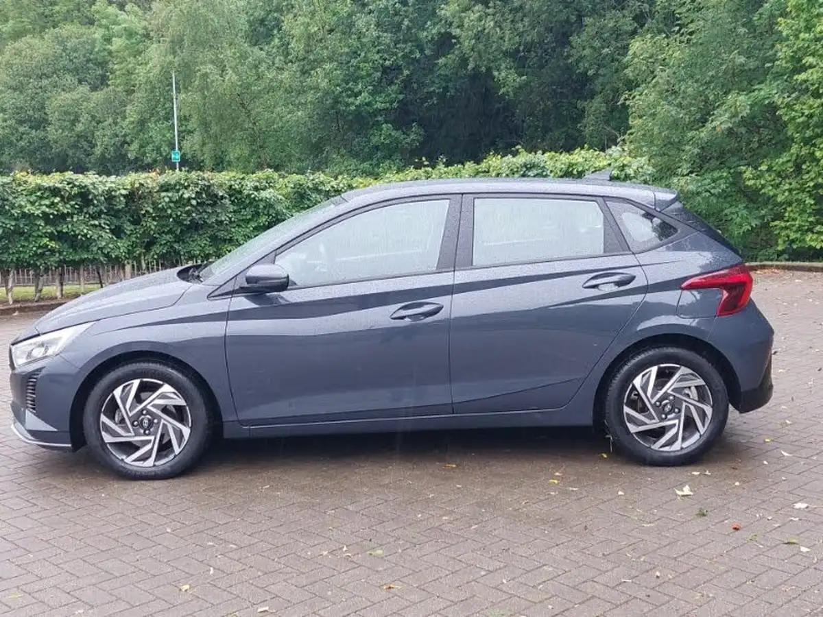 2024-hyundai-i20-10-t-gdi-advance-dct-big-3