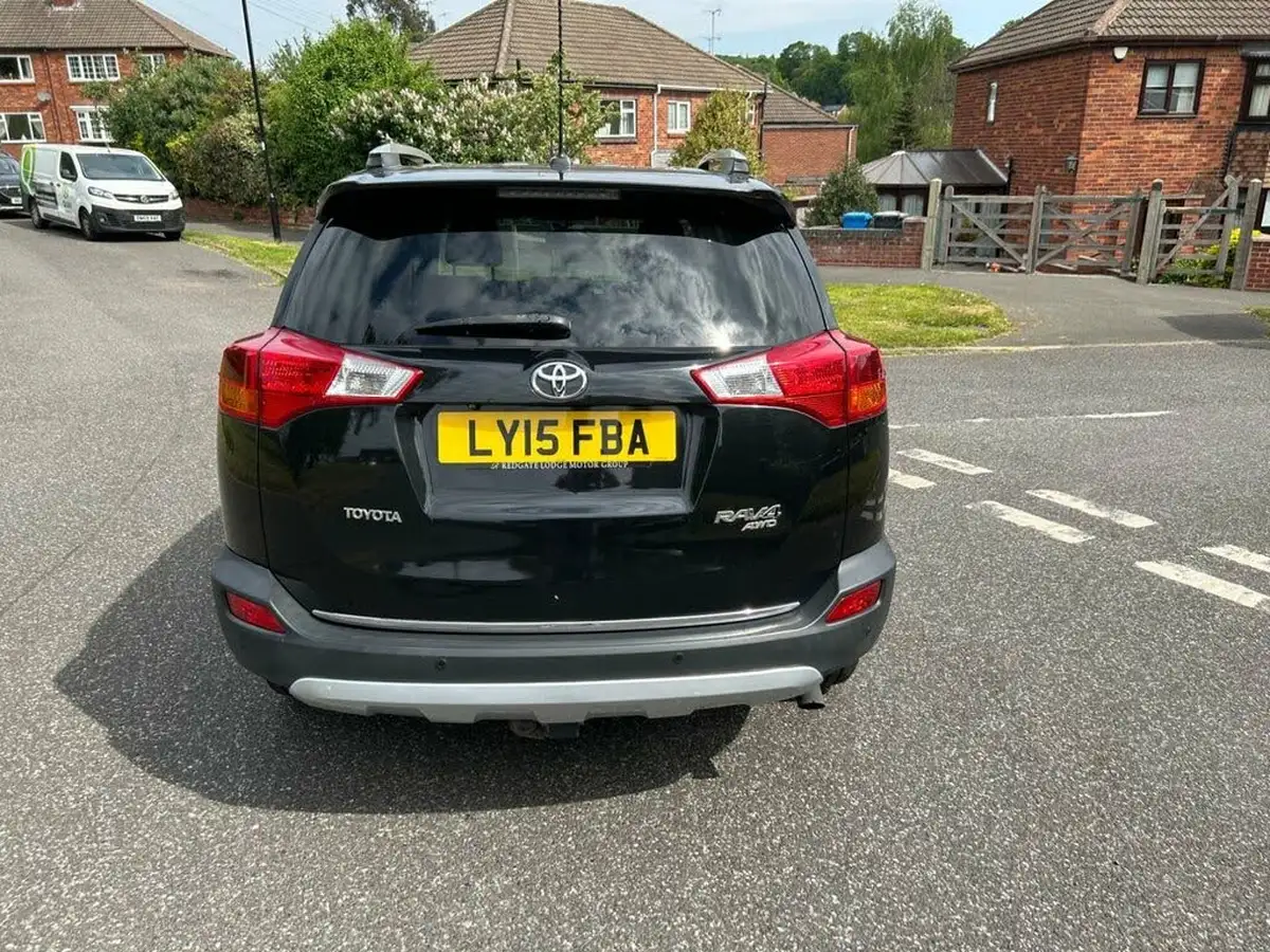 2015-toyota-rav4-22td-invincible-22d-cat-auto-big-5