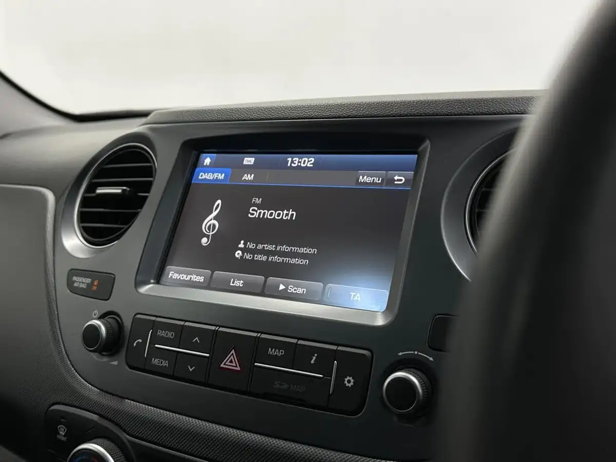 2018-hyundai-i10-12-premium-se-auto-big-23