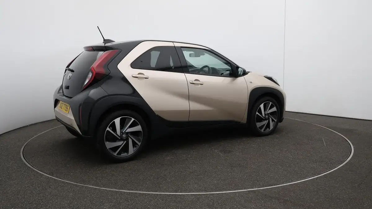 2022-toyota-aygo-x-10-vvt-i-edge-cvt-big-49