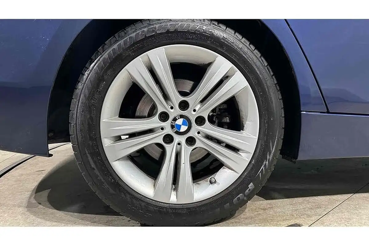 2018-bmw-3-series-20-320i-sport-saloon-4d-auto-big-11