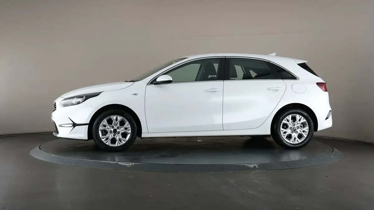 2021-kia-ceed-10-t-gdi-2-hatchback-big-37