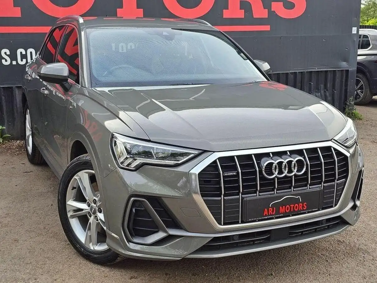 2019-audi-q3-20-40-tfsi-s-line-big-24