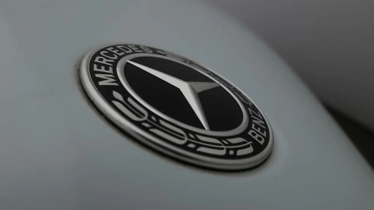 2020-mercedes-benz-a-class-20d-a220d-amg-line-hatchback-5d-big-21