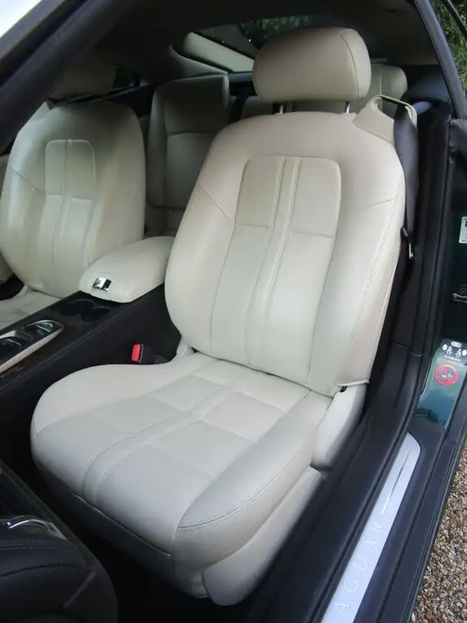 2007-jaguar-xk-42-coupe-big-22