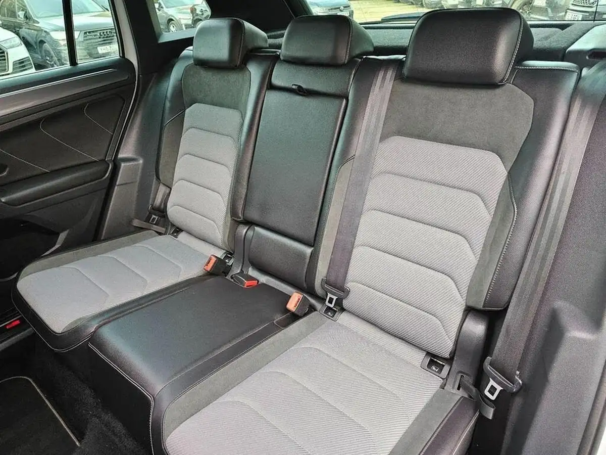 2019-volkswagen-tiguan-20tdi-r-line-tech-150ps-4motion-dsg-big-12