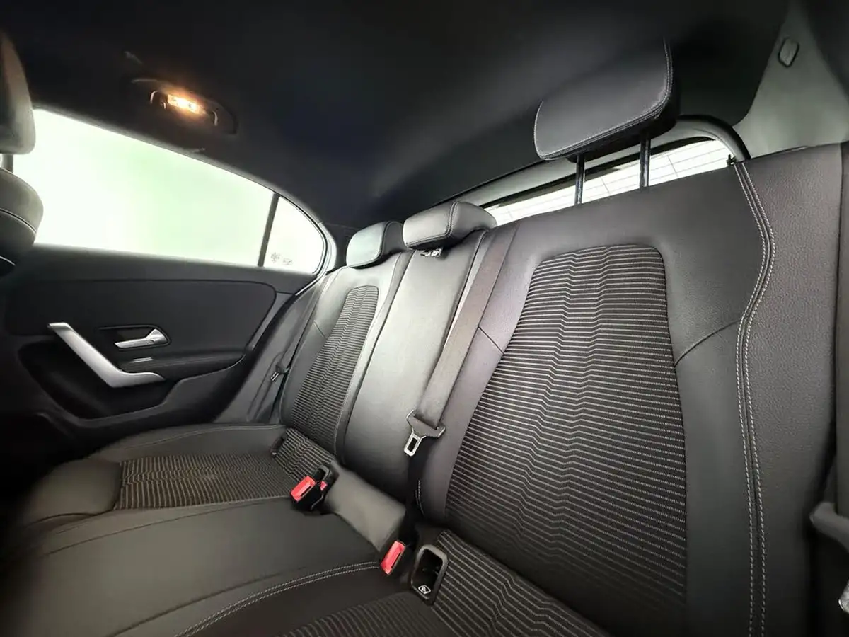 2018-mercedes-benz-a-class-15d-a180d-sport-116ps-executivess-hatchback-5d-7g-dct-big-19
