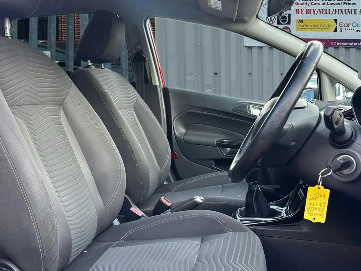 2013-ford-fiesta-10-zetec-100ps-ecoboost-ss-5d-big-20