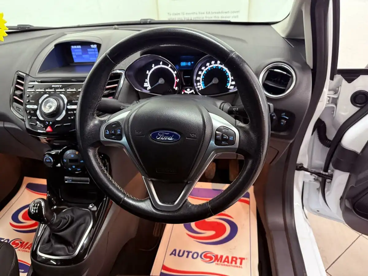 2015-ford-fiesta-10t-titanium-100ps-ecoboost-ss-5d-big-28