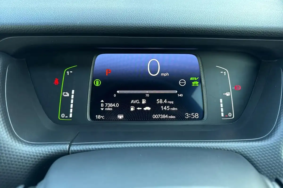 2022-honda-jazz-15-i-mmd-se-109ps-big-18