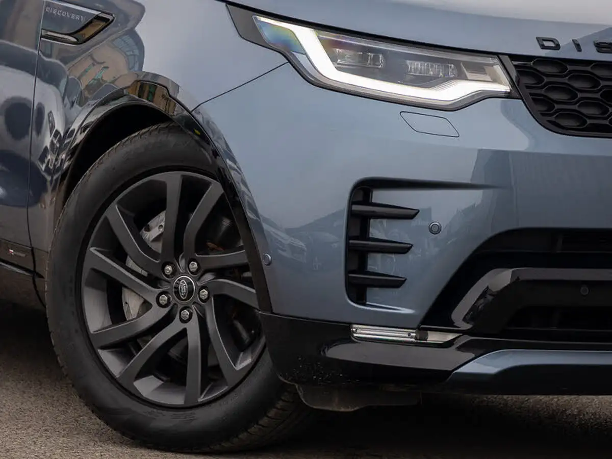 2021-land-rover-discovery-30-d300-r-dynamic-se-big-19