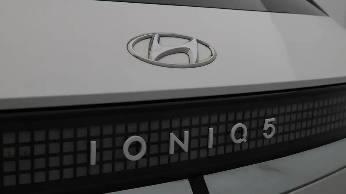 2022-hyundai-ioniq-5-e-ultimate-217ps-73kwh-rwd-big-20