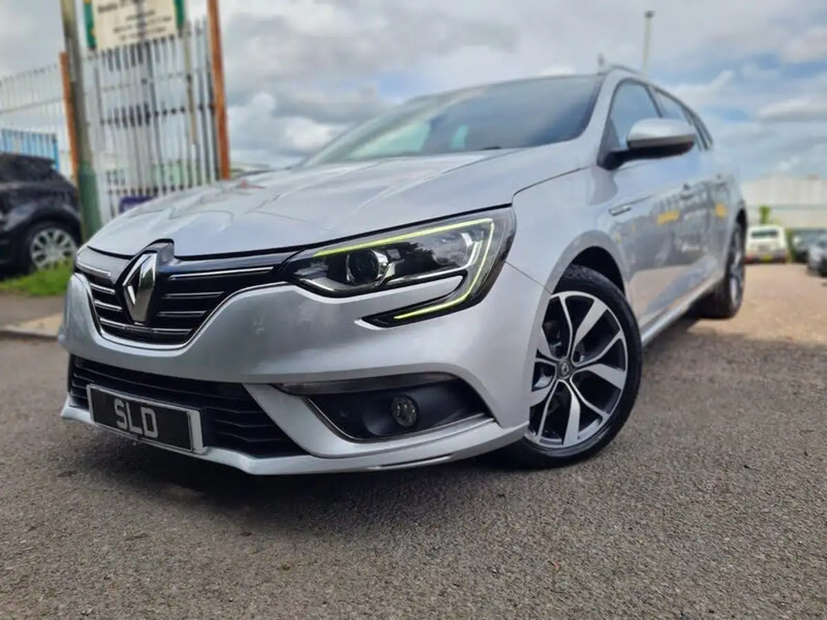 2017-renault-megane-15dci-dynamique-s-nav-sport-tourer-big-2