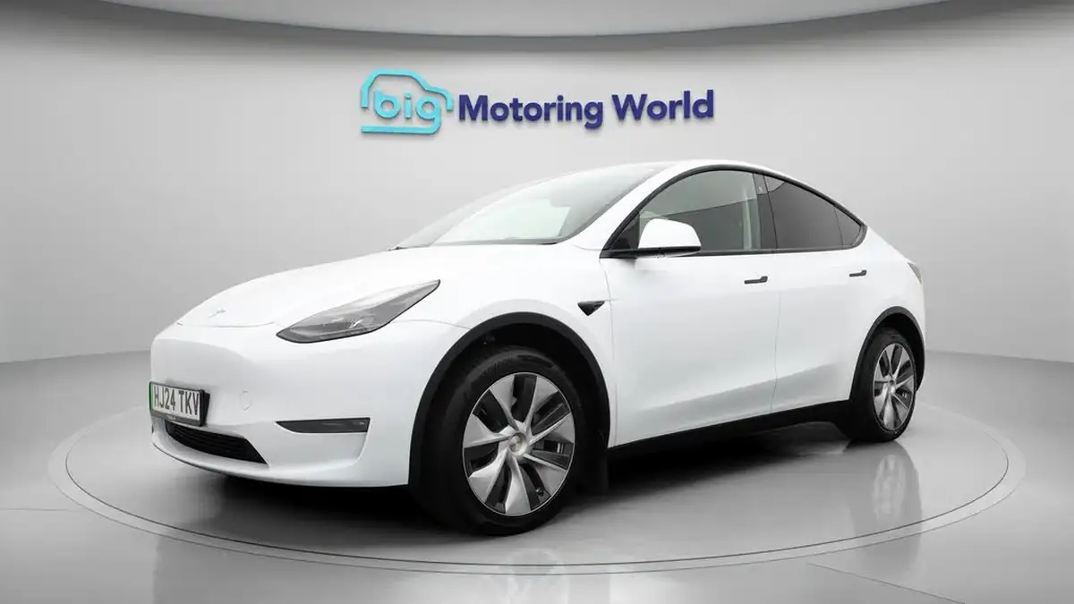 2024-tesla-model-y-e-long-range-306bhp-awd-big-3