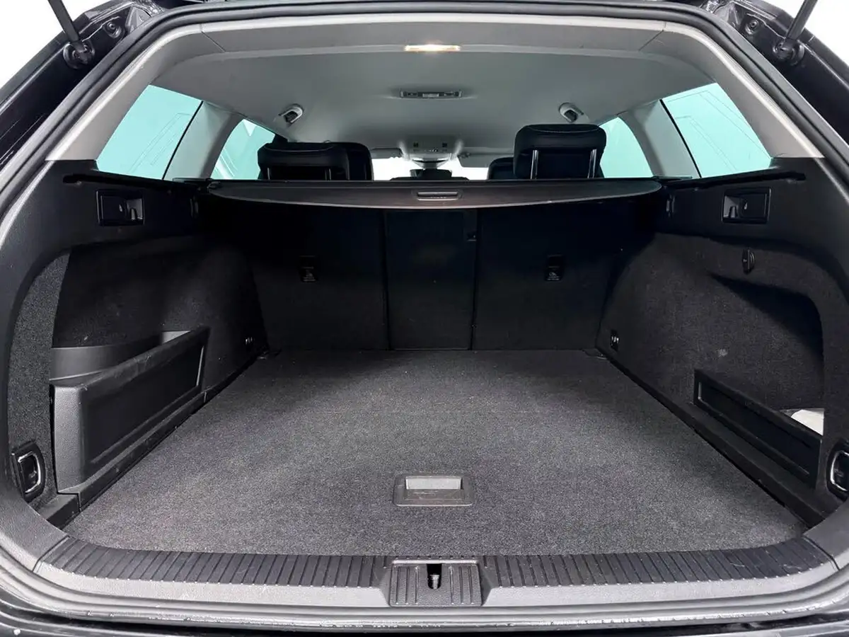 2021-volkswagen-passat-14-tsi-gte-estate-5d-big-11