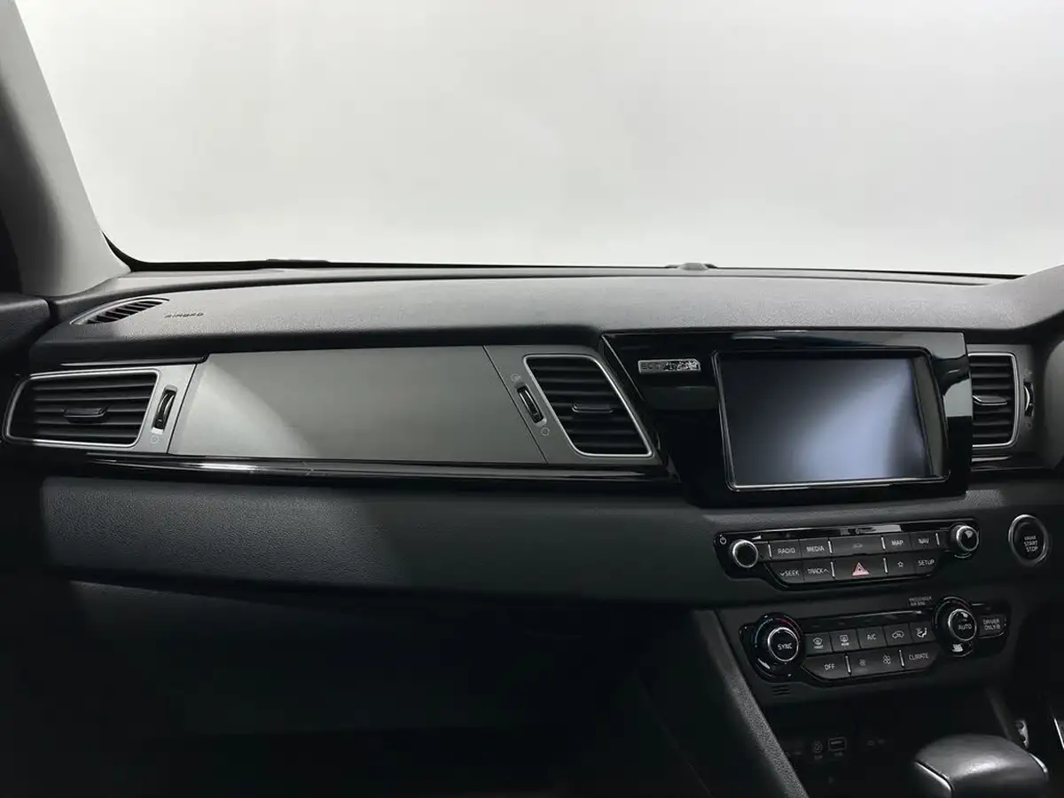 2017-kia-niro-16-gdi-4-big-26