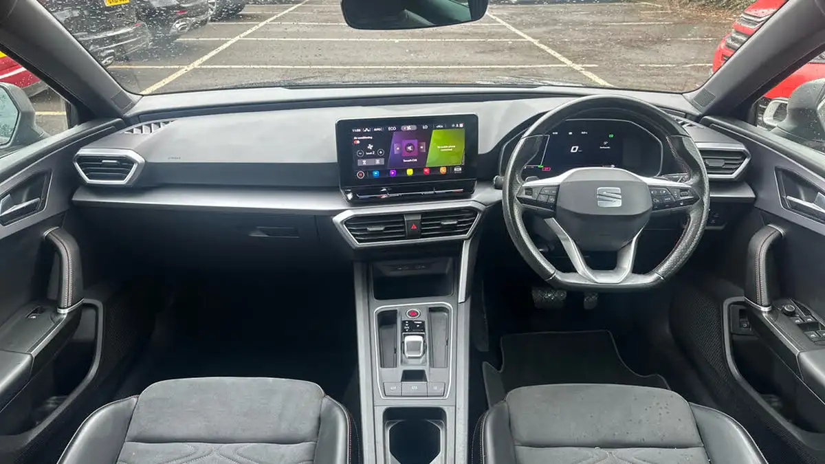 2021-seat-leon-14-e-hybrid-fr-sport-hatchback-big-10