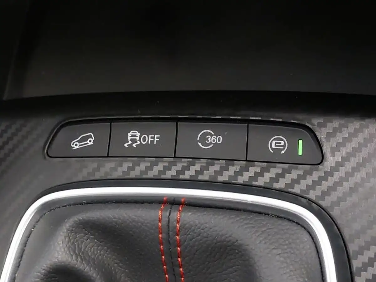 2024-mg-zs-suv-15-vti-tech-exclusive-big-11