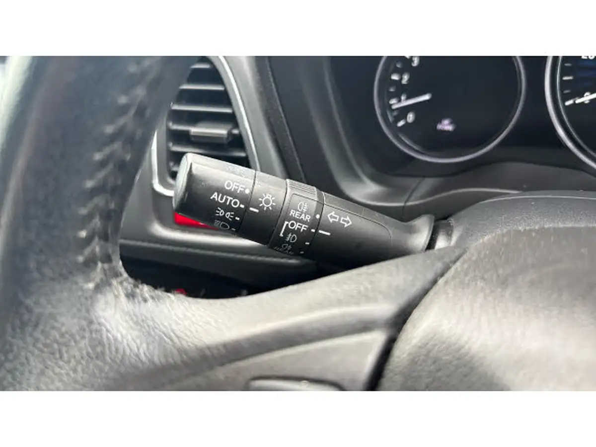 2015-honda-hr-v-16-i-dtec-se-navi-big-25