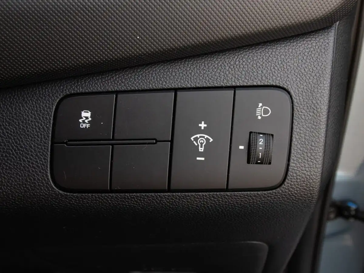 2017-hyundai-i10-10-se-big-15