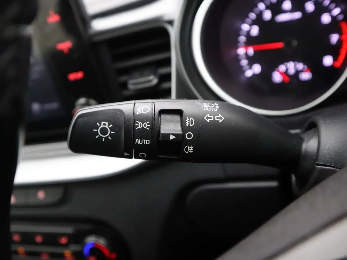 2022-kia-ceed-10-t-gdi-2-sportswagon-big-19