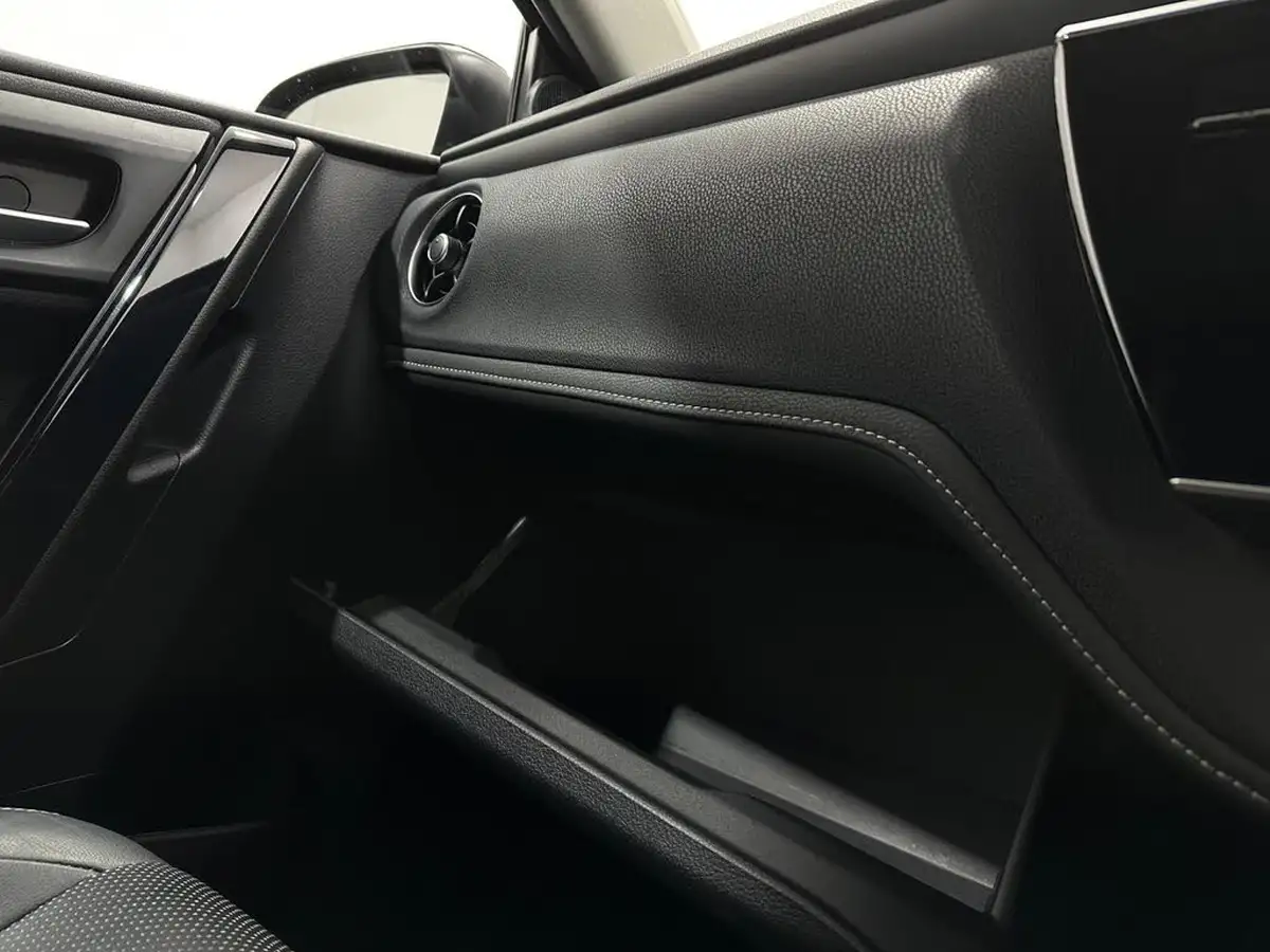 2018-toyota-auris-18-vvt-i-hsd-excel-hatchback-big-26
