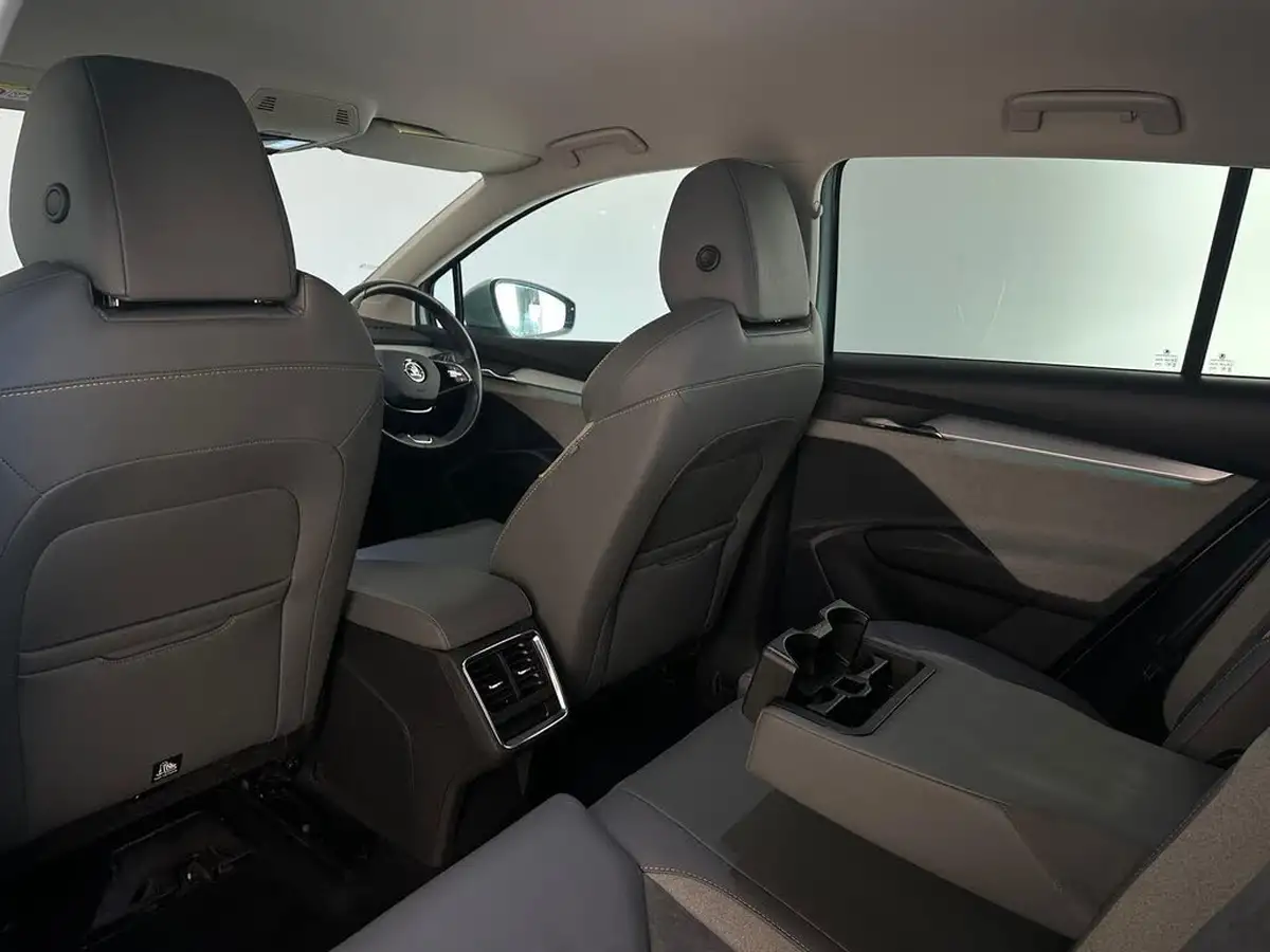 2022-skoda-enyaq-e-60-big-19