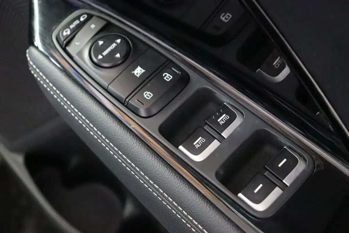 2021-kia-e-niro-ev-3-big-39