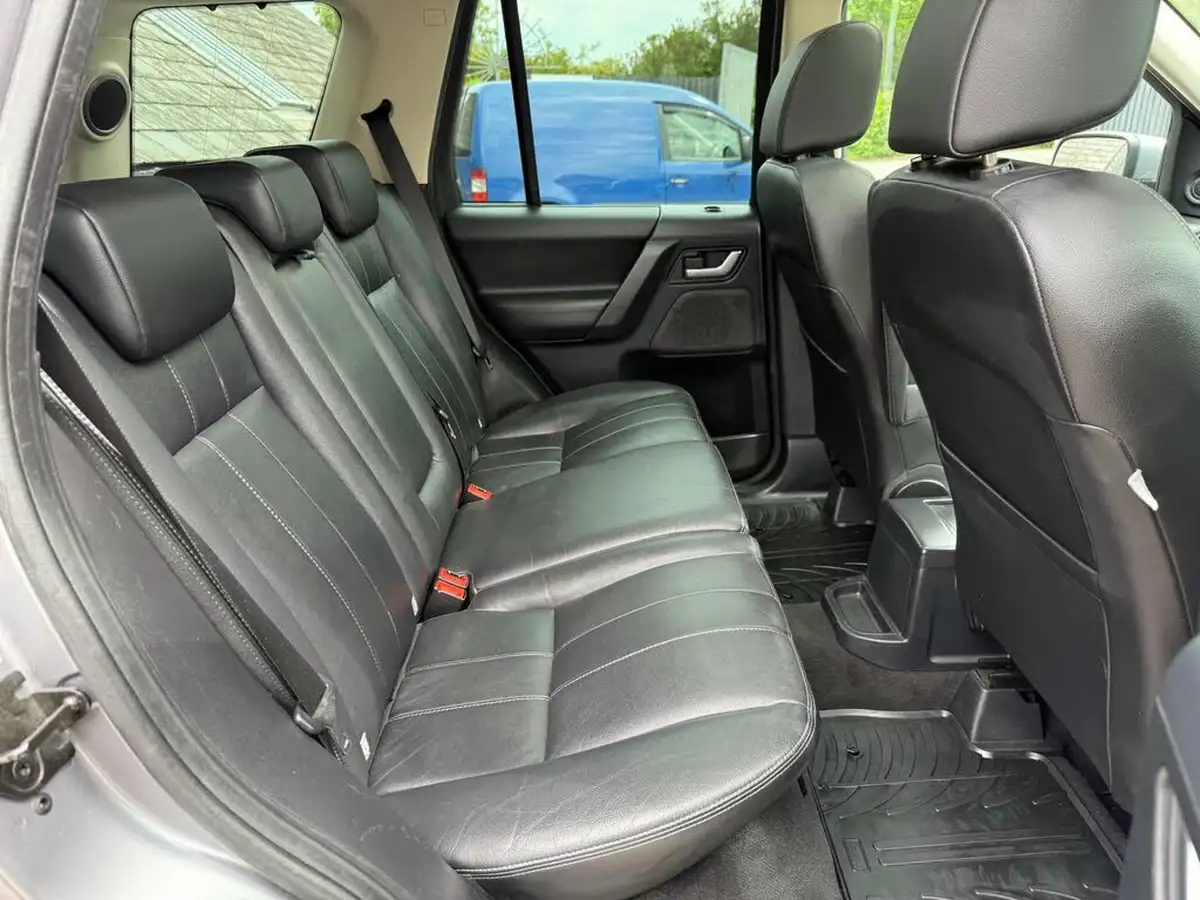 2014-land-rover-freelander-2-22td4-hse-auto-big-22