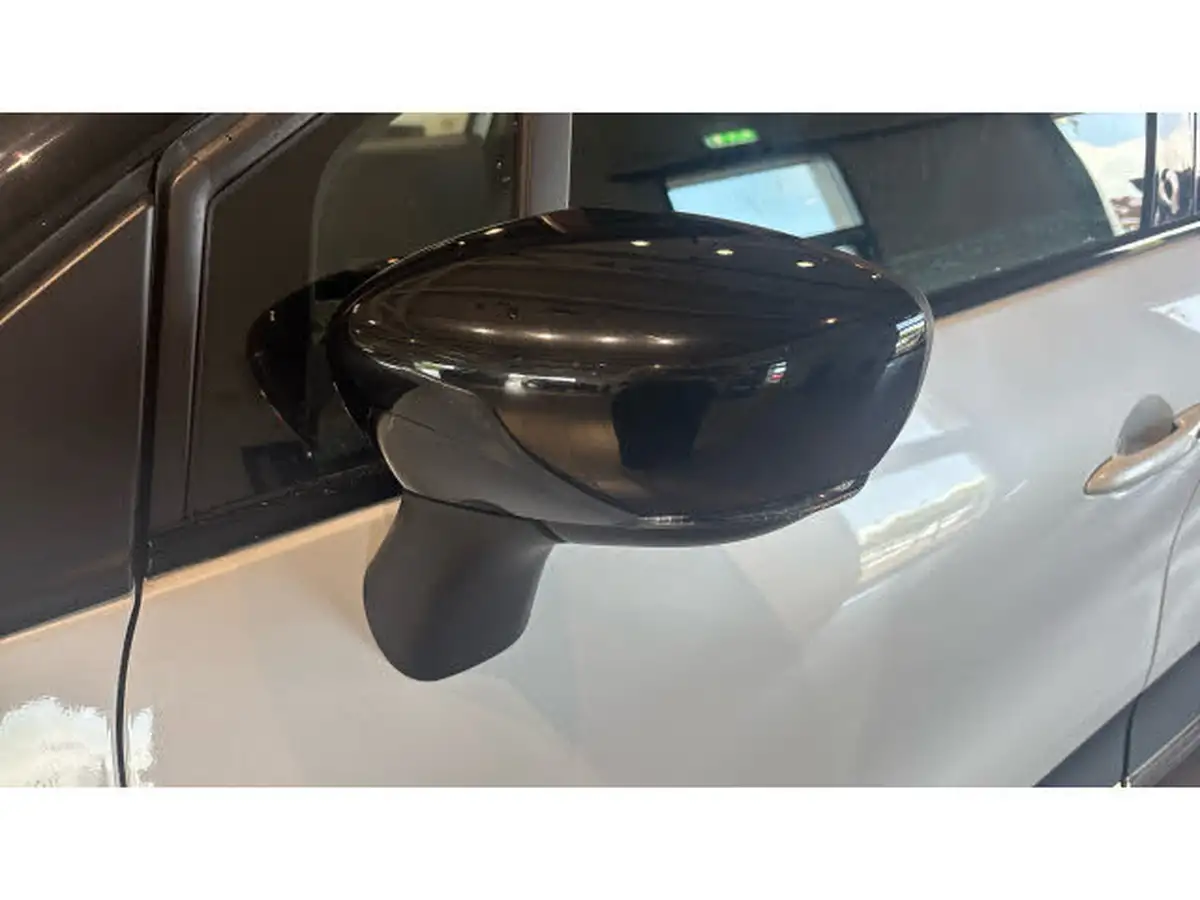 2017-renault-captur-09-tce-dynamique-s-nav-big-31