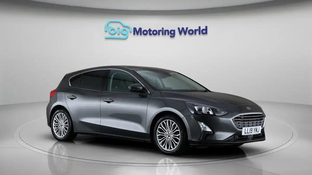 2019-ford-focus-15t-titanium-x-hatchback-big-1