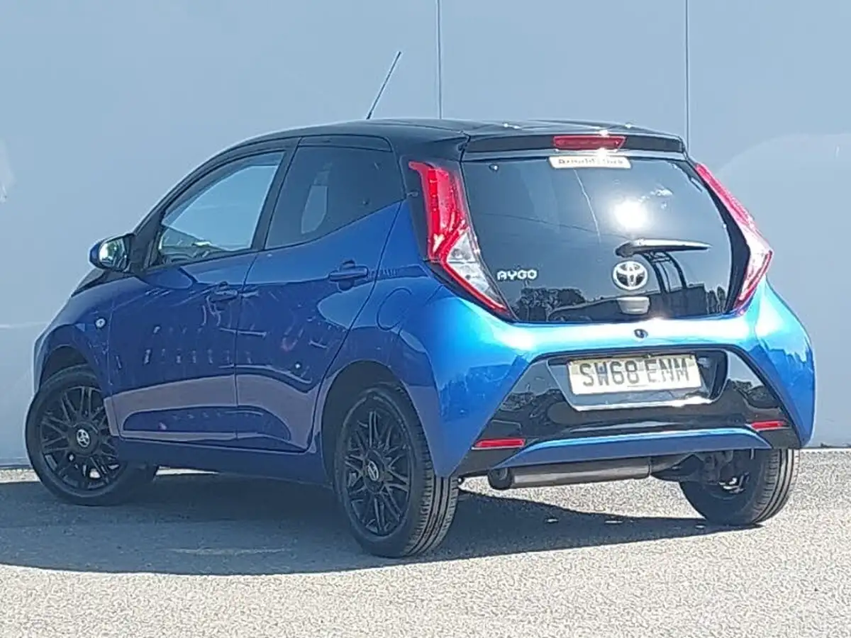 2018-toyota-aygo-big-1