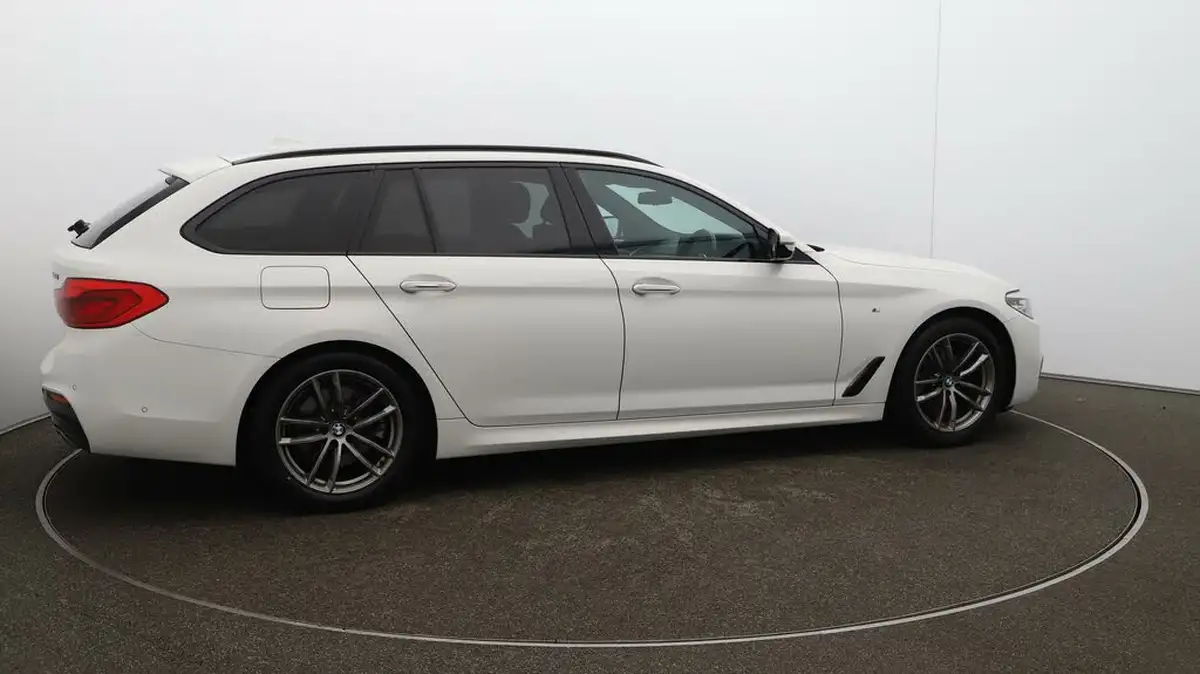 2017-bmw-5-series-20td-520d-m-sport-touring-5d-big-45